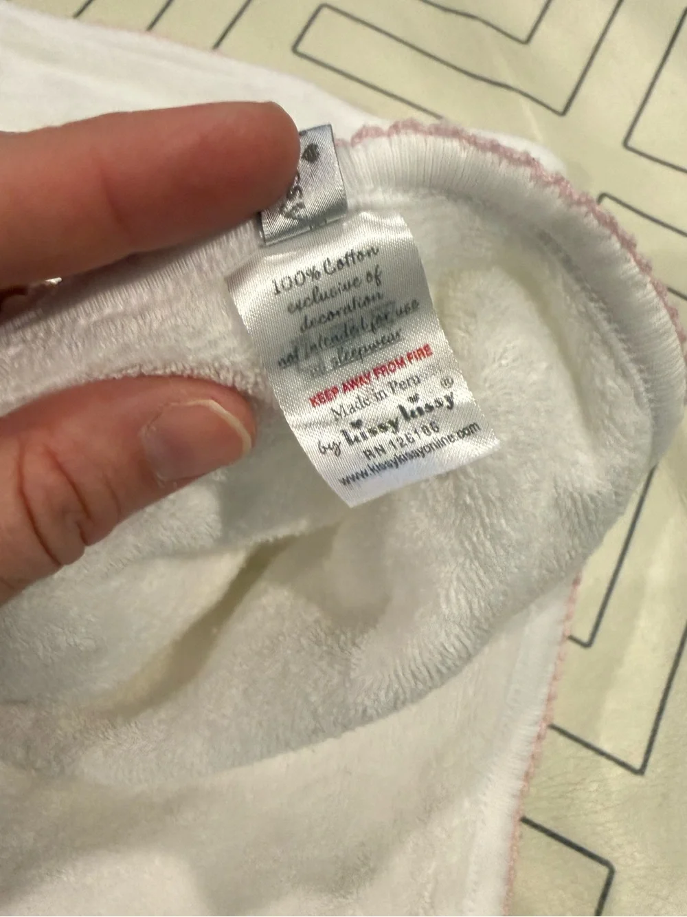 Kissy Kissy Hooded Bath Towel